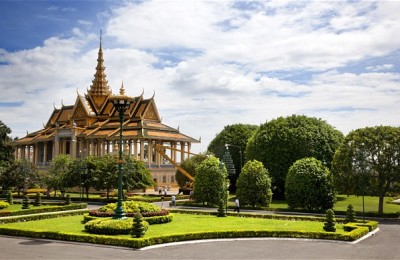 golden pagoda cambodia