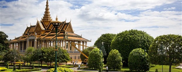 golden pagoda cambodia