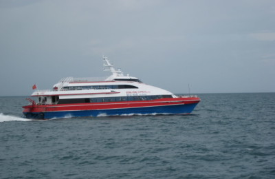 Hang Chau speed boat